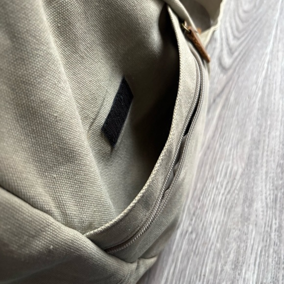 L.L Bean Vintage Ameribag Healthy Back Crossbody Sling Canvas Bag - Picture 7 of 14